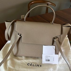 Celine MINI BELT BAG IN GRAINED CALFSKIN
LIGHT TAUPE